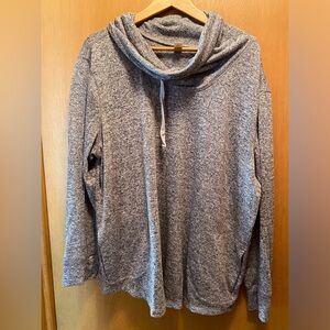 Old Navy Active women’s funnel neck go dry sweater knit long sleeve top